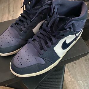 Jordan 1 Mid Obsidian